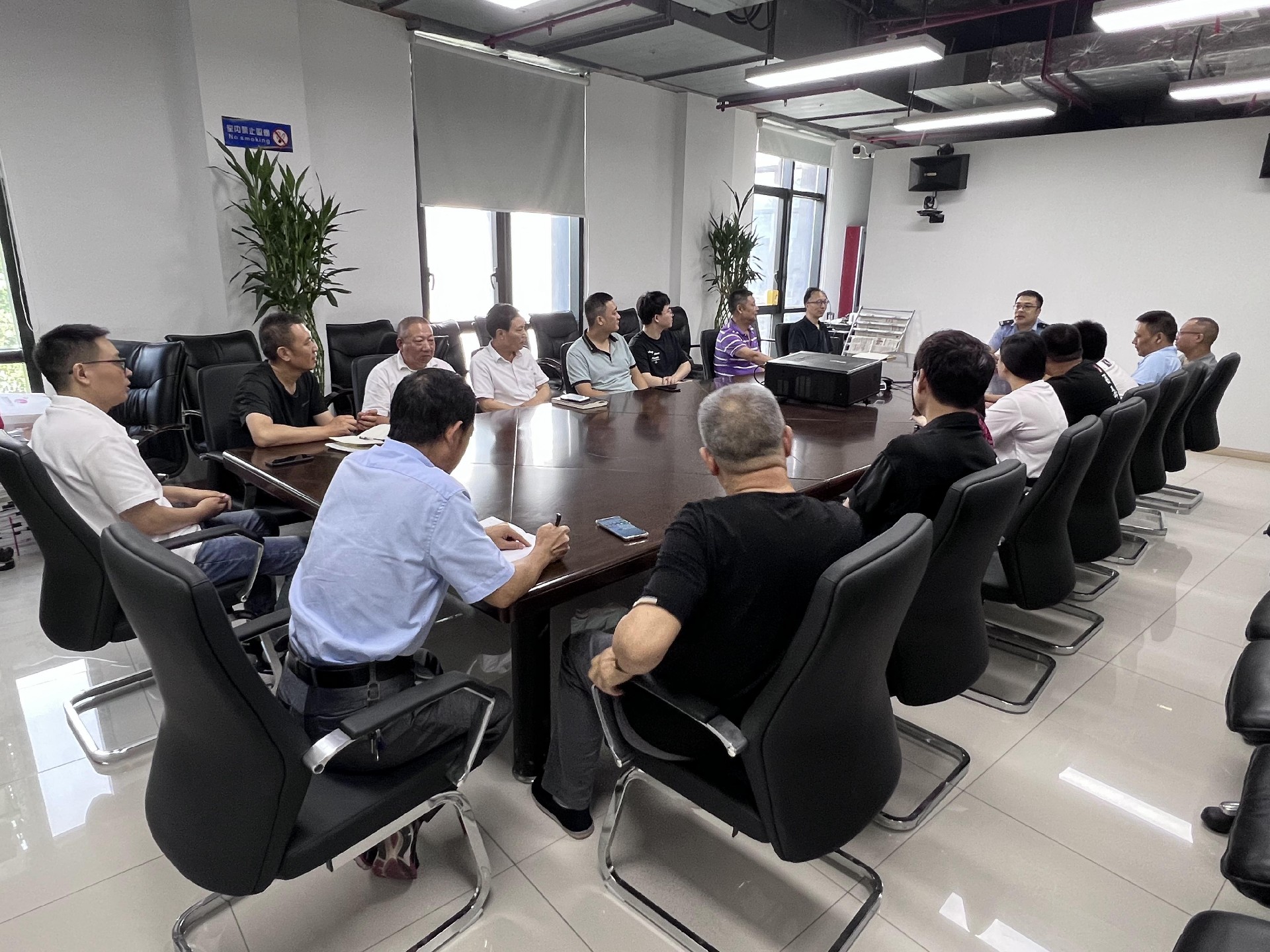 1692255106893495.jpg 1692255106893495.jpg